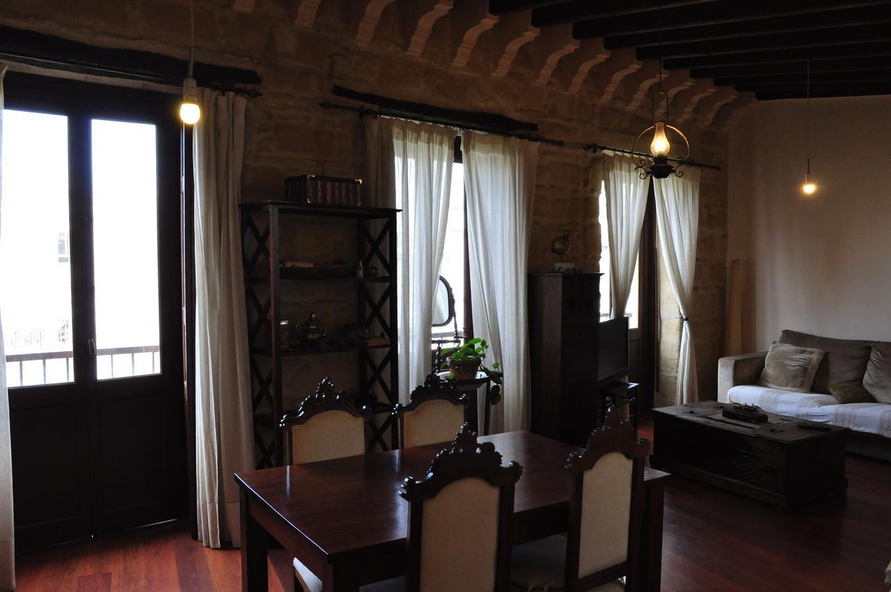 Apartamentos Deluxe Calle Corredera Jerez de la Frontera Extérieur photo